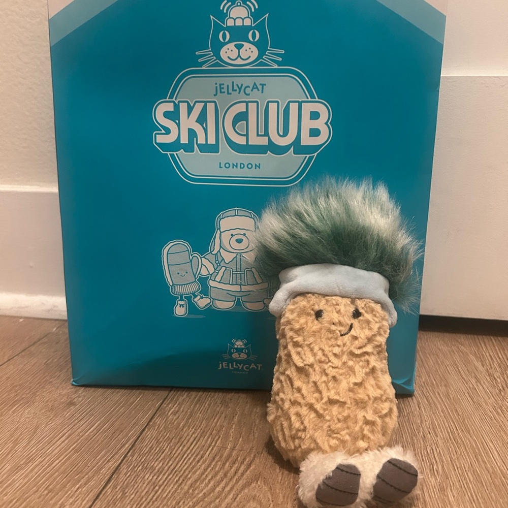 Jellycat Ski Club Amuseables Peanut Après Ski Plush Toy Holiday Exclusive